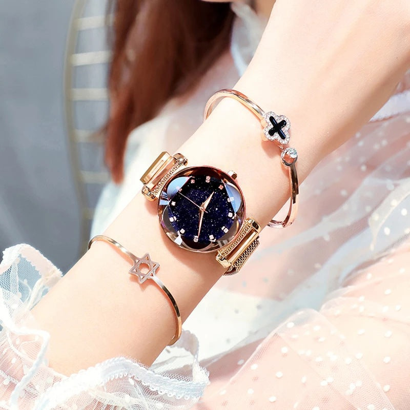 Damen-Quarz-Uhr in 6 Farbttöne, Armband aus Stahl, sehr feines Geflecht